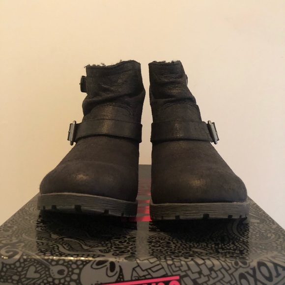 Like New! MIX No6 Ankle Boot. - Picture 2 of 7